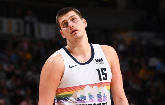 致力于通过 致力于通过